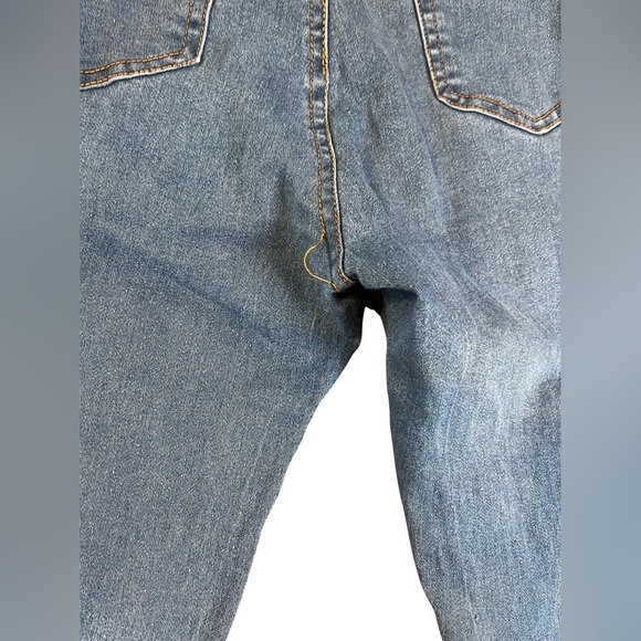 Daisy Distressed Fringe Detail Blue Jeans Size Small - Picture 12 of 16